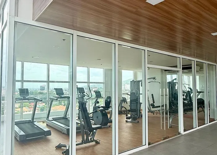 New In City, Fast Wifi, Free Gym & Pool Apartment *