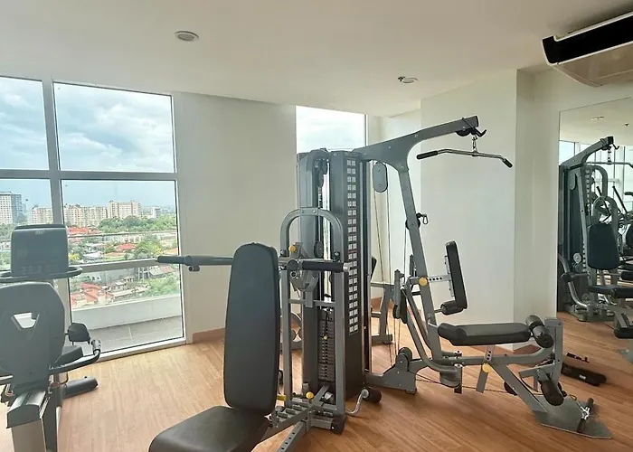 New In City, Fast Wifi, Free Gym & Pool Apartment Cebu